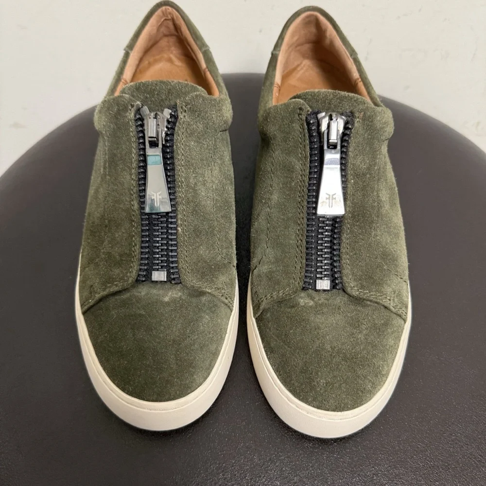 Frye Forest Green Suede Lena Zip Up Slip On Low Ivory Trim Top Sneaker 8 8M
